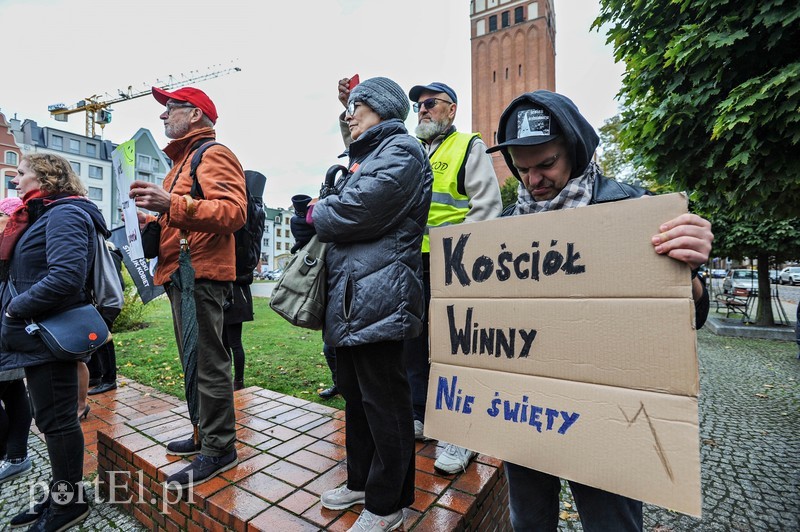 Protestujący:"Pycha w kościele katolickim jest najgorszym grzechem" zdjęcie nr 211915