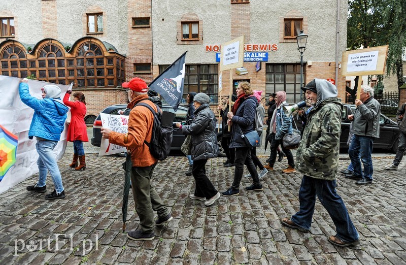 Protestujący:"Pycha w kościele katolickim jest najgorszym grzechem" zdjęcie nr 211928