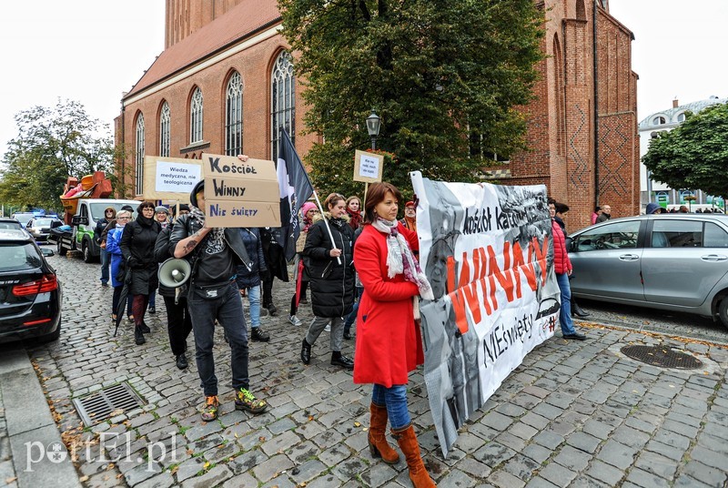 Protestujący:"Pycha w kościele katolickim jest najgorszym grzechem" zdjęcie nr 211929