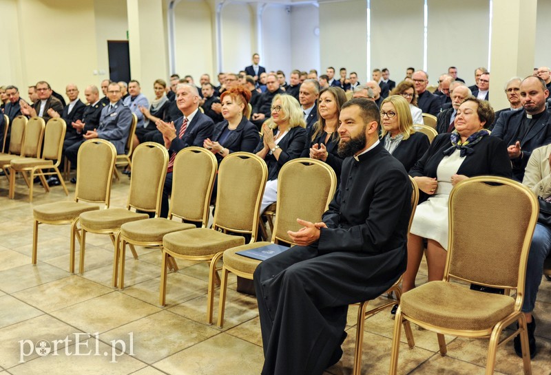 "Nie ma rzeczy bardziej atrakcyjnych niż duchowość" zdjęcie nr 213073