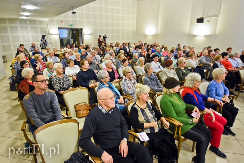 Seniorzy kierują się na zdrowie zdjęcie nr 214857