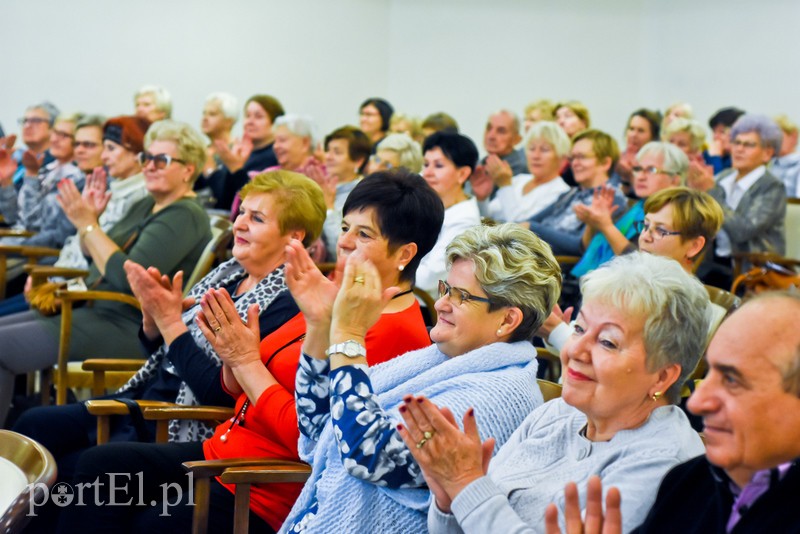 Seniorzy kierują się na zdrowie zdjęcie nr 214860