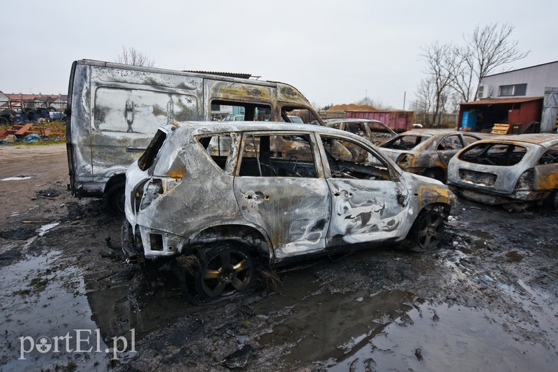 Pożar 7 samochodów przy ul. Nowodworskiej zdjęcie nr 215539