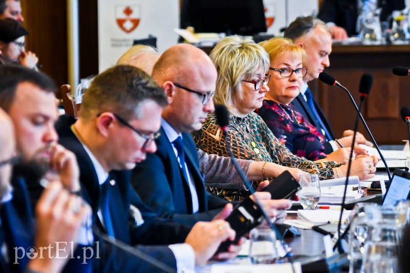 Trwa sesja Rady Miejskiej. Oglądaj na żywo! zdjęcie nr 215585