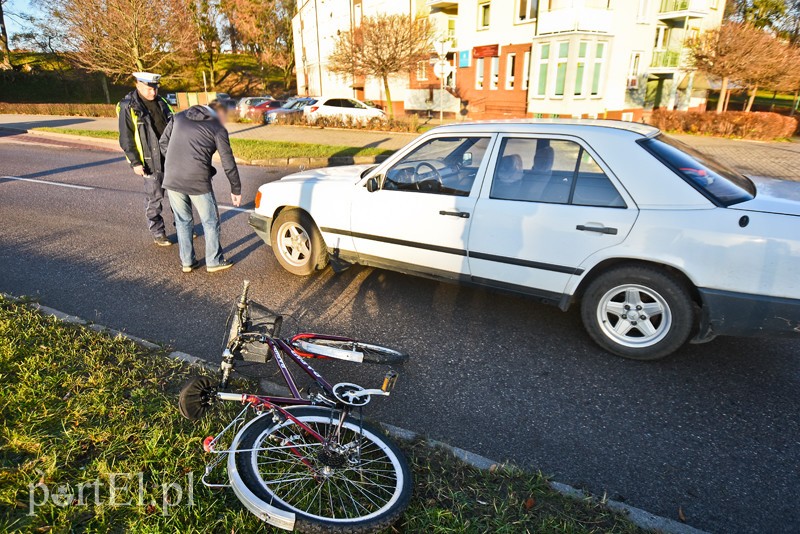Potrącenie rowerzystki na przejściu dla pieszych zdjęcie nr 215647