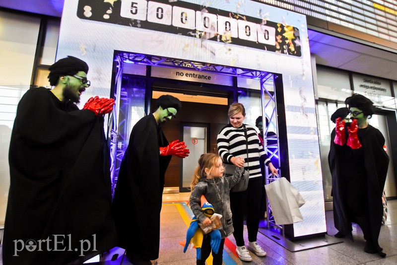 5-milionowy pasażer na lotnisku w Gdańsku! zdjęcie nr 216555