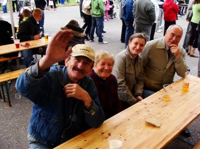 Dożynkowe święto z kuglarzami w tle zdjęcie nr 17496