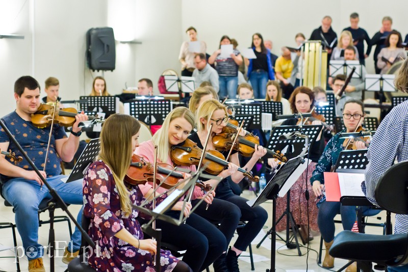 Idą święta – czas na koncert bożonarodzeniowy EOK zdjęcie nr 216822