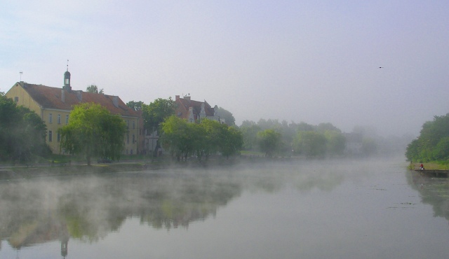Miasto wschodzącego słońca zdjęcie nr 958