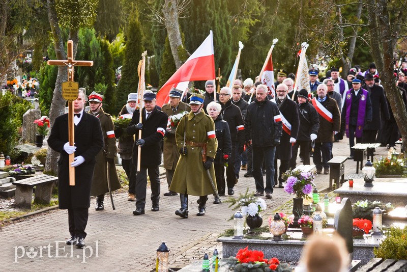 Elblążąnie pożegnali ks. Mieczysława Józefczyka zdjęcie nr 217287