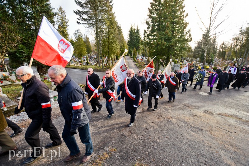 Elblążąnie pożegnali ks. Mieczysława Józefczyka zdjęcie nr 217290