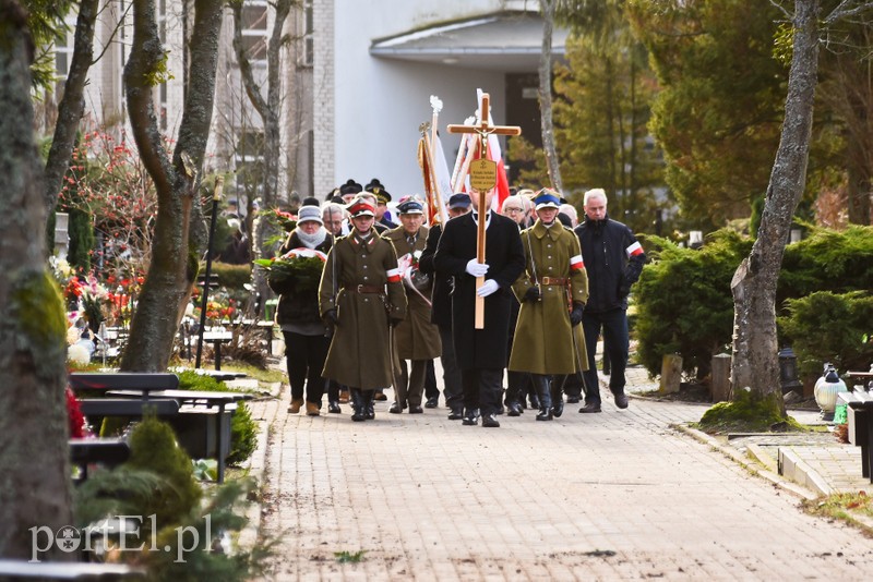 Elblążąnie pożegnali ks. Mieczysława Józefczyka zdjęcie nr 217286