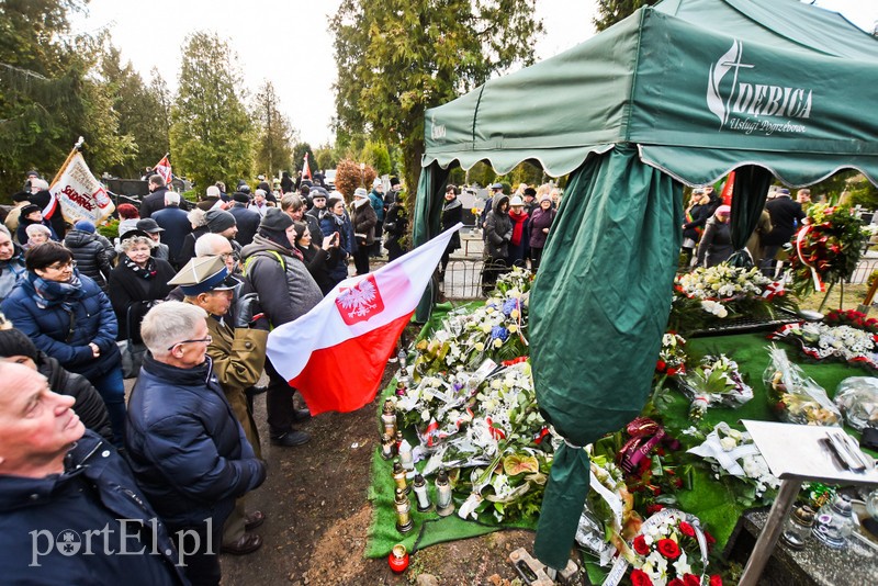 Elblążąnie pożegnali ks. Mieczysława Józefczyka zdjęcie nr 217307