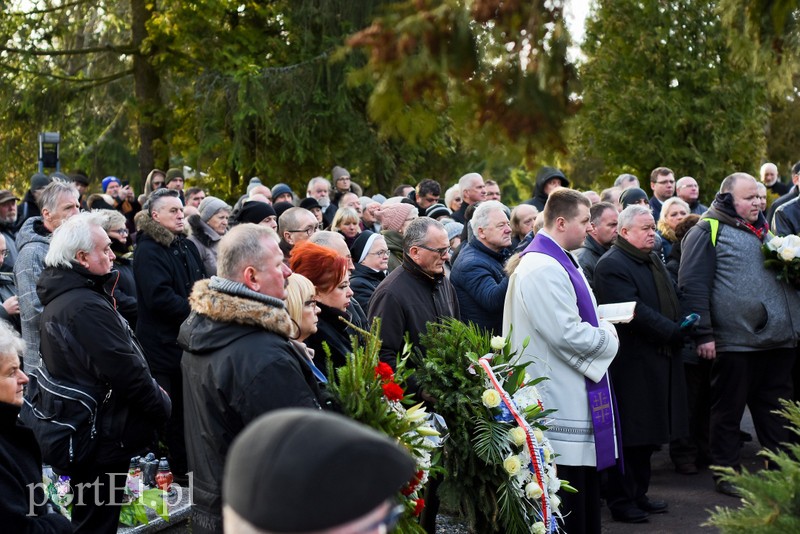 Elblążąnie pożegnali ks. Mieczysława Józefczyka zdjęcie nr 217302