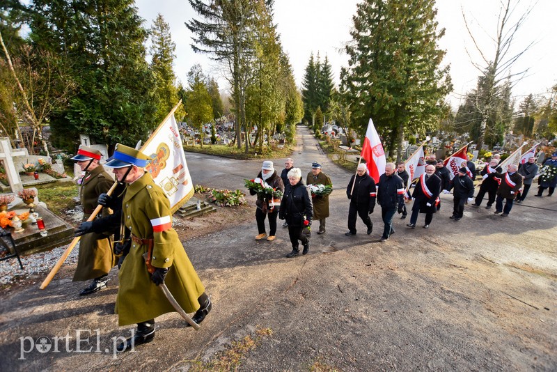 Elblążąnie pożegnali ks. Mieczysława Józefczyka zdjęcie nr 217289