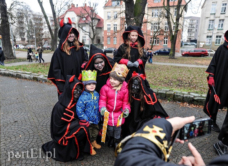 Trzej Królowie przejechali przez miasto zdjęcie nr 217575