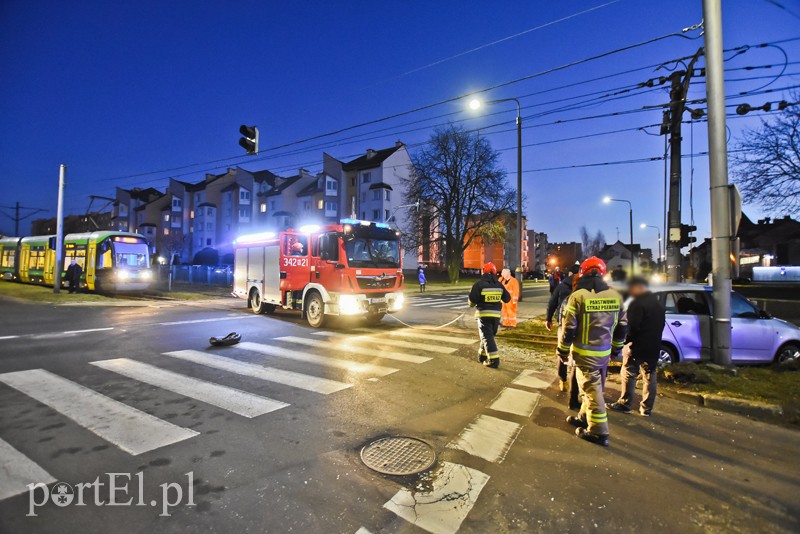 Kolizja skody z tramwajem na ul. Robotniczej zdjęcie nr 219654