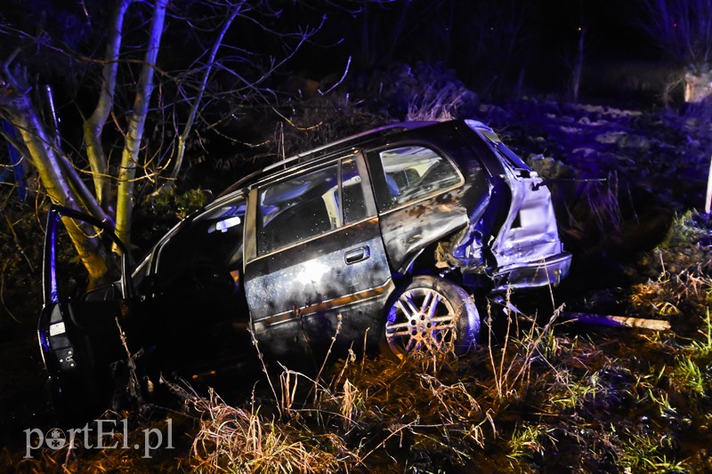 Uderzył w auto, stojce na poboczu zdjęcie nr 220274