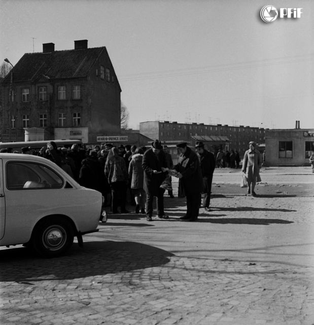 Elblążanie w latach 70. na zdjęciach Czesława Misiuka zdjęcie nr 221431