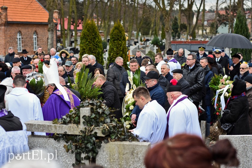 Mieszkańcy pożegnali Henryka Słoninę zdjęcie nr 221644