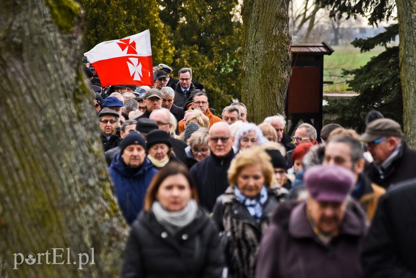 Mieszkańcy pożegnali Henryka Słoninę zdjęcie nr 221634