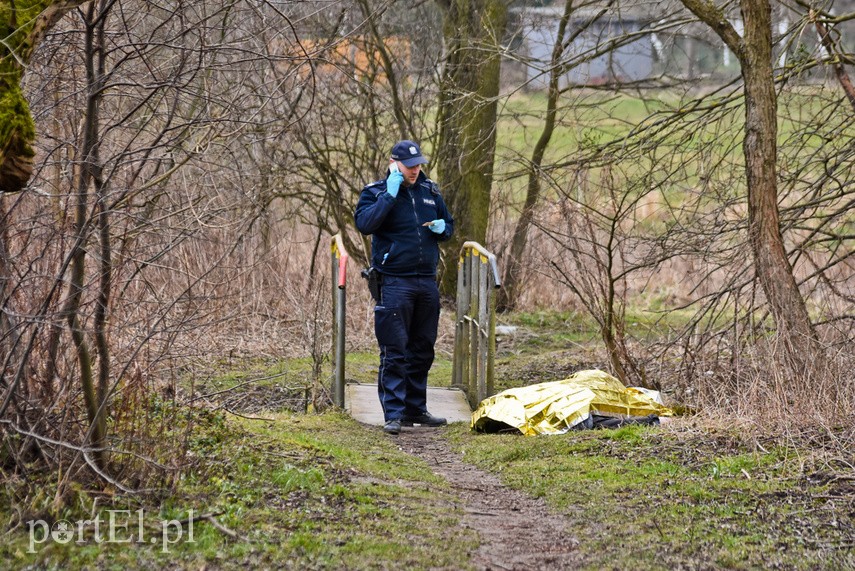 Ciało mężczyzny znalezione w Kumieli zdjęcie nr 221666