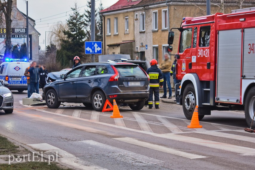 Kolizja trzech samochodów na al. Grunwaldzkiej zdjęcie nr 221668