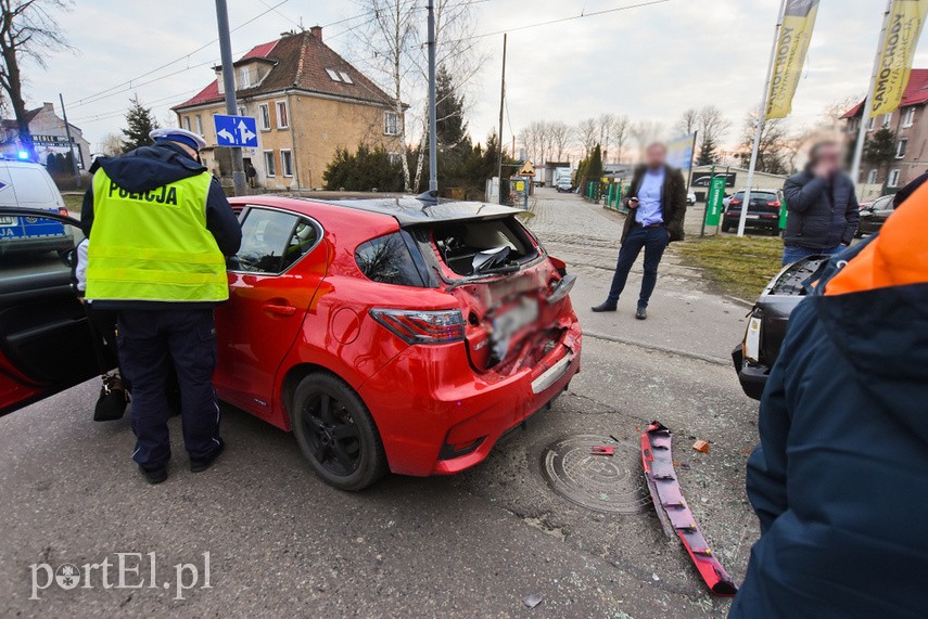 Kolizja trzech samochodów na al. Grunwaldzkiej zdjęcie nr 221677