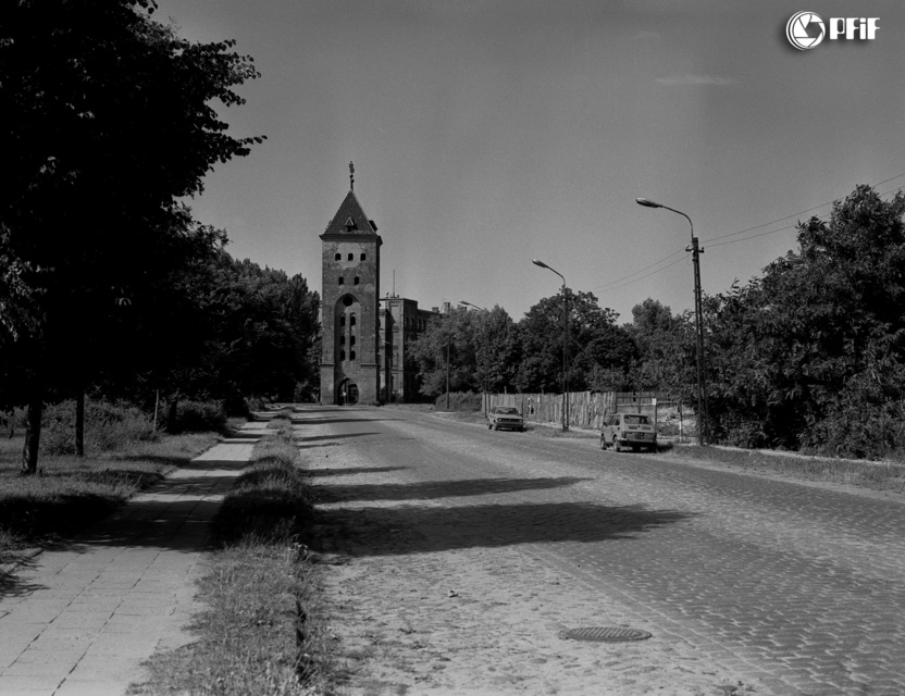 Stary Rynek, widok na Bramę Targową