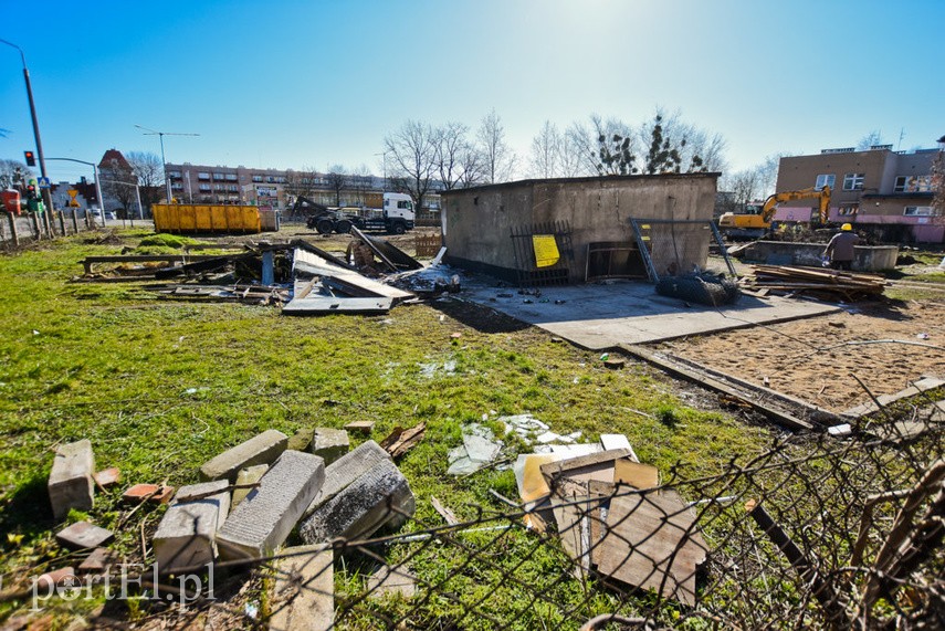 Burzą, by postawić market zdjęcie nr 222170