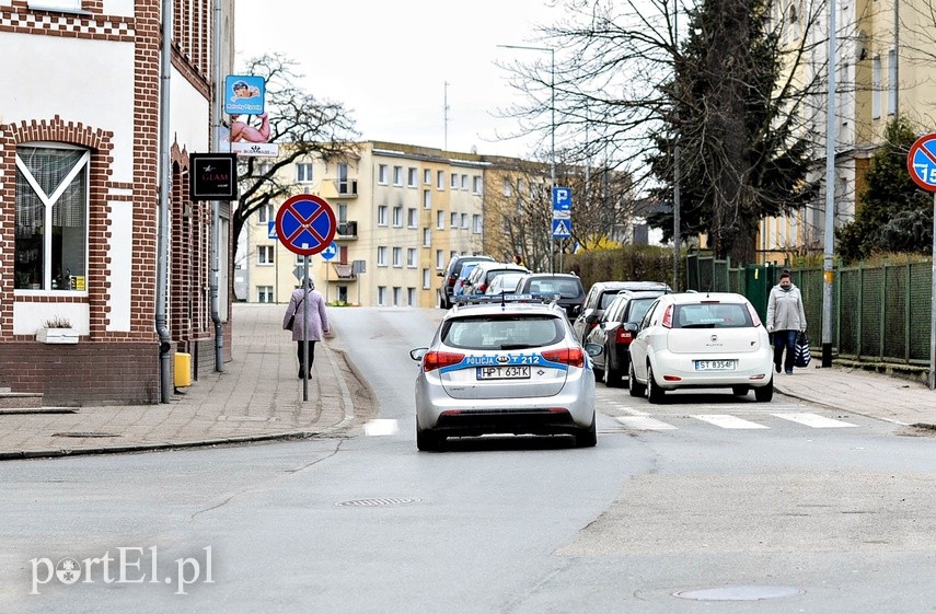 W Elblągu spokojnie, tylko ludzie jakby smutniejsi" zdjęcie nr 222501