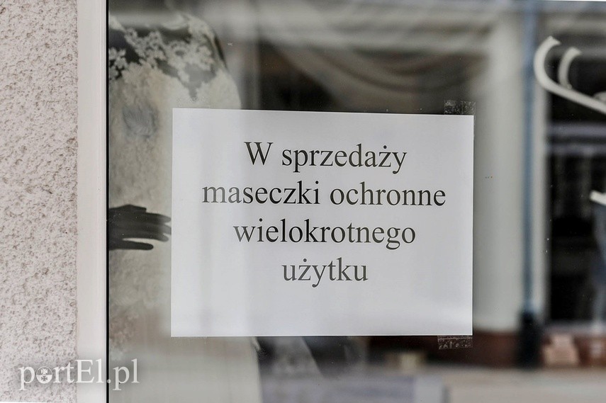 W Elblągu spokojnie, tylko ludzie jakby smutniejsi" zdjęcie nr 222496