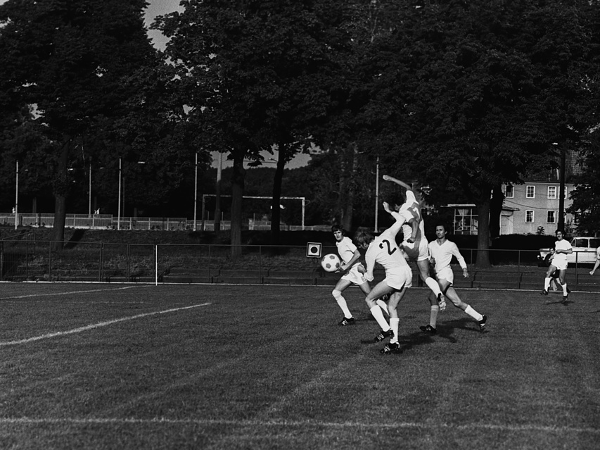 Elbląska piłka nożna z lat 70. na zdjęciach Czesława Misiuka zdjęcie nr 222874