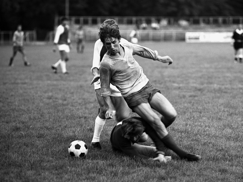 Elbląska piłka nożna z lat 70. na zdjęciach Czesława Misiuka zdjęcie nr 222889