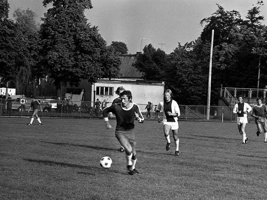 Elbląska piłka nożna z lat 70. na zdjęciach Czesława Misiuka zdjęcie nr 222878