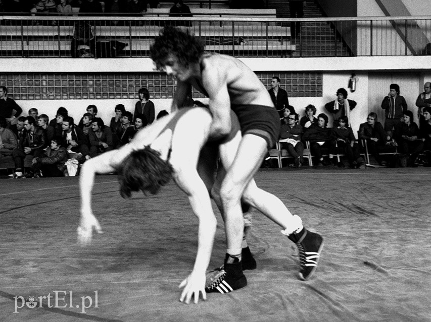 Elbląski sport z lat 70. na zdjęciach Czesława Misiuka: Zapasy zdjęcie nr 222976