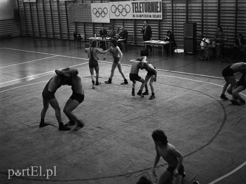 Elbląski sport z lat 70. na zdjęciach Czesława Misiuka: Zapasy zdjęcie nr 222959