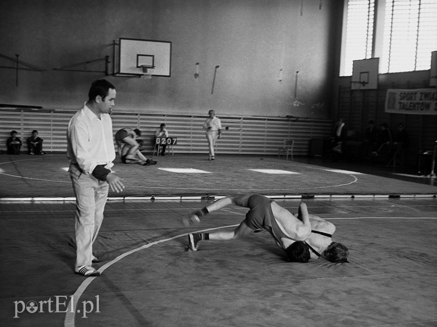 Elbląski sport z lat 70. na zdjęciach Czesława Misiuka: Zapasy zdjęcie nr 222966