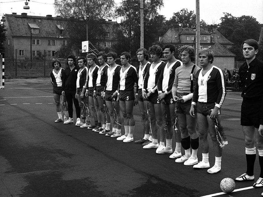 Elbląski sport z lat 70. na zdjęciach Czesława Misiuka: Piłka ręczna zdjęcie nr 223236