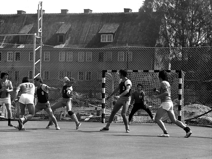 Elbląski sport z lat 70. na zdjęciach Czesława Misiuka: Piłka ręczna zdjęcie nr 223232