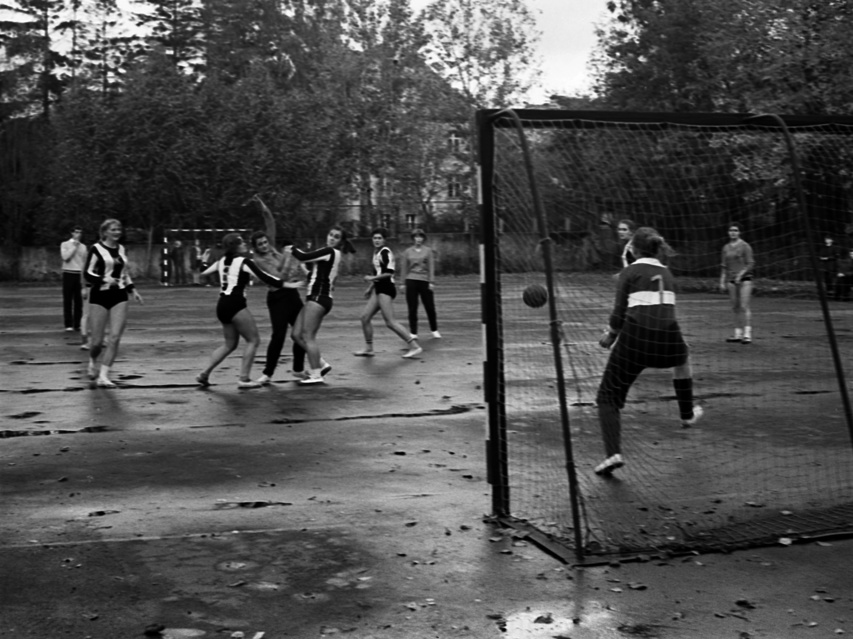Elbląski sport z lat 70. na zdjęciach Czesława Misiuka: Piłka ręczna zdjęcie nr 223245
