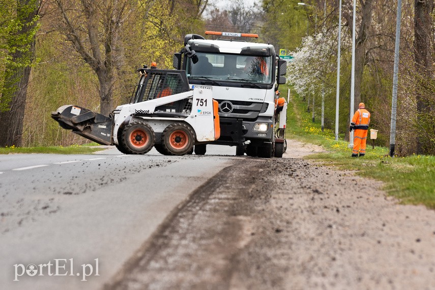 Odnawiają nawierzchnię na Królewieckiej zdjęcie nr 223284