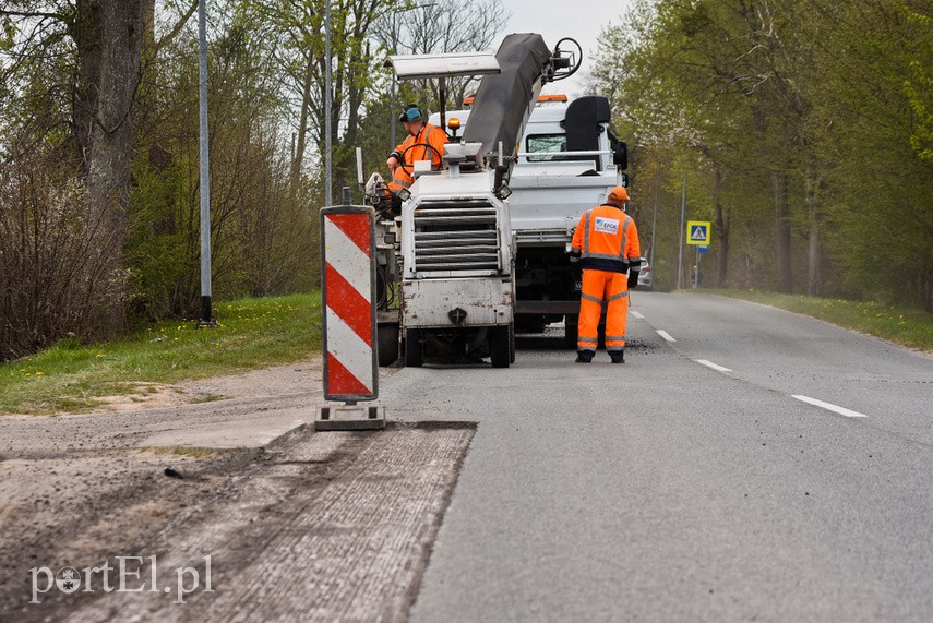 Odnawiają nawierzchnię na Królewieckiej zdjęcie nr 223290