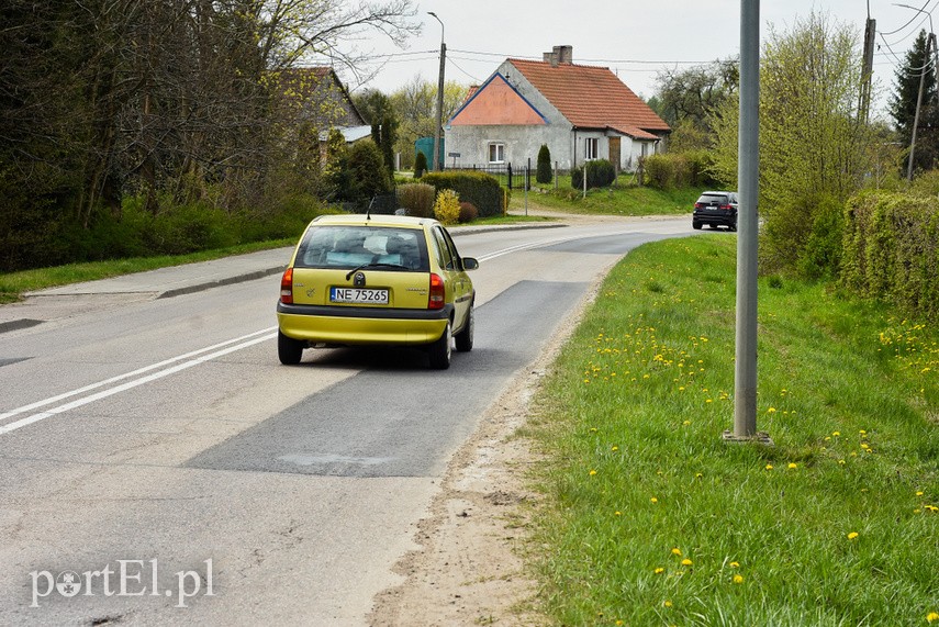 Odnawiają nawierzchnię na Królewieckiej zdjęcie nr 223296