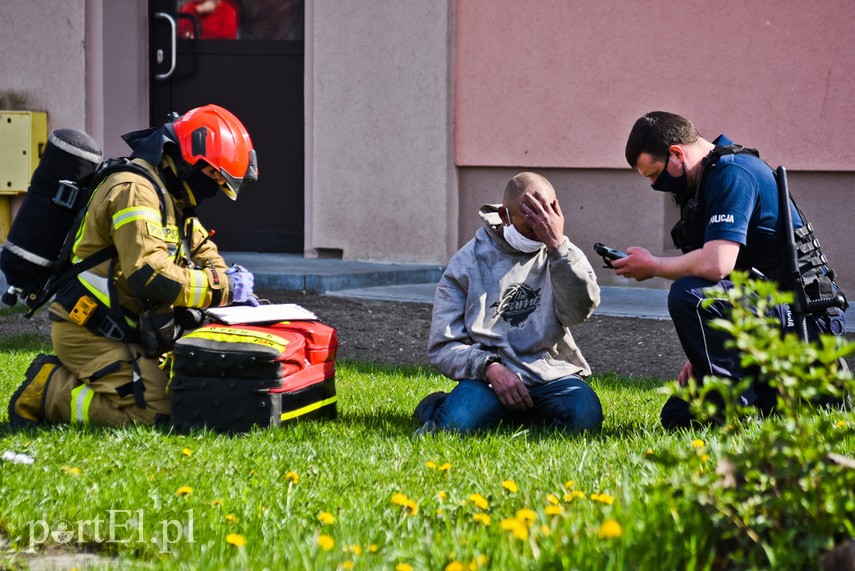 Pożar w mieszkaniu przy ul. Ostródzkiej zdjęcie nr 223320