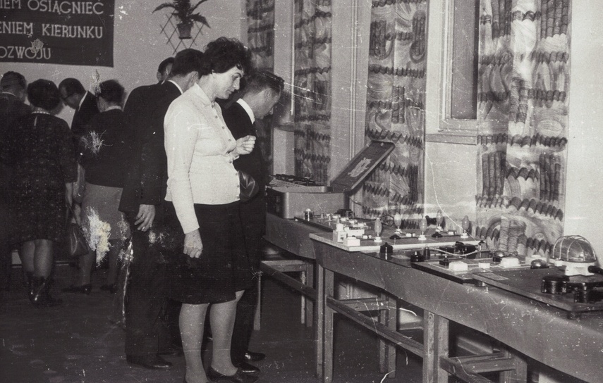 Otwarcie warsztatów szkolnych przy al. Grunwaldzkiej (1960 r.), wystawa prac uczniowskich