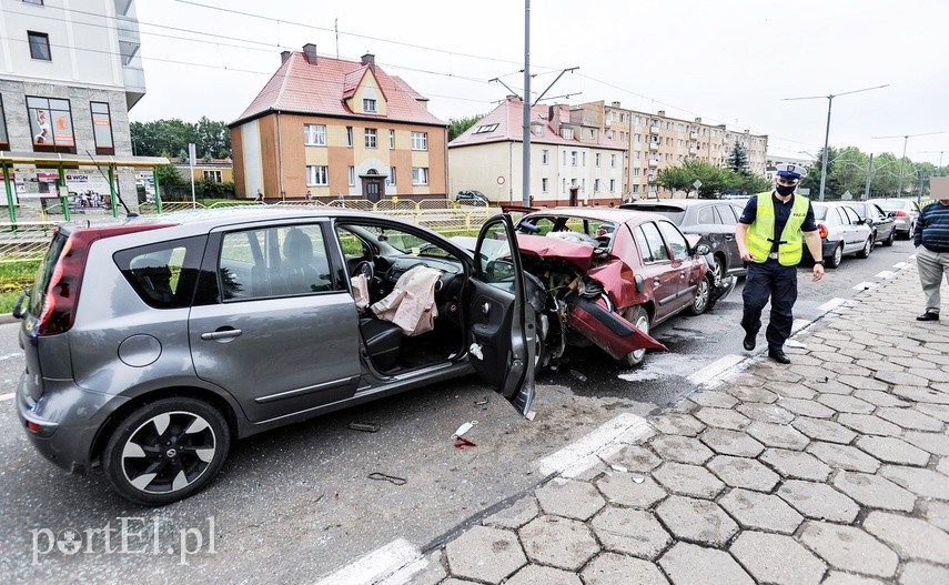 Kraksa sześciu aut na płk. Dąbka zdjęcie nr 225133