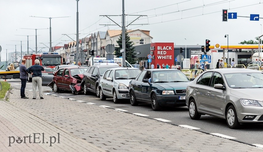 Kraksa sześciu aut na płk. Dąbka zdjęcie nr 225125