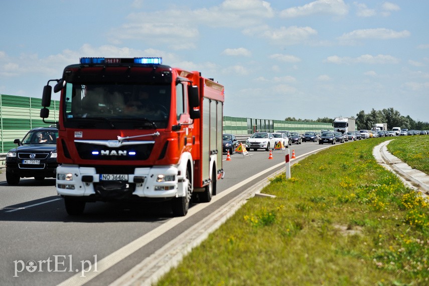 Dachowanie na obwodnicy, utrudnienia w kierunku Gdańska zdjęcie nr 225868