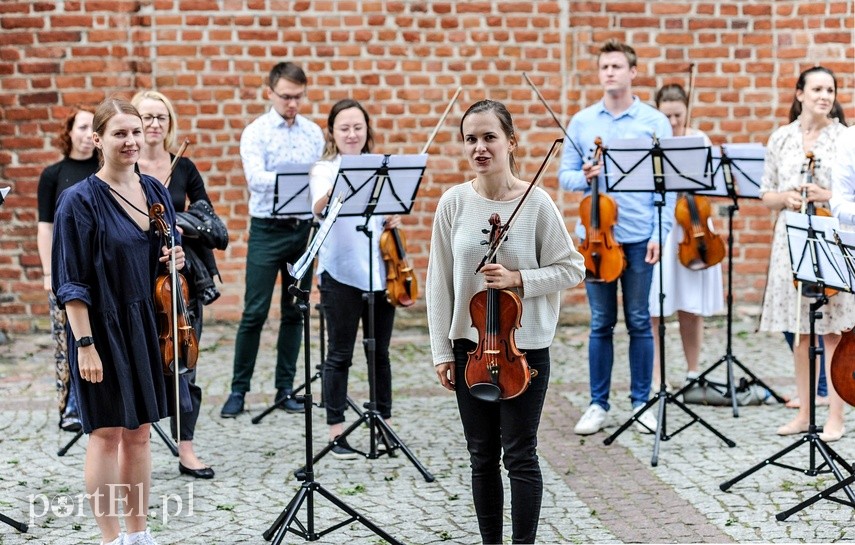 Orkiestra wyszła do ludzi zdjęcie nr 226113